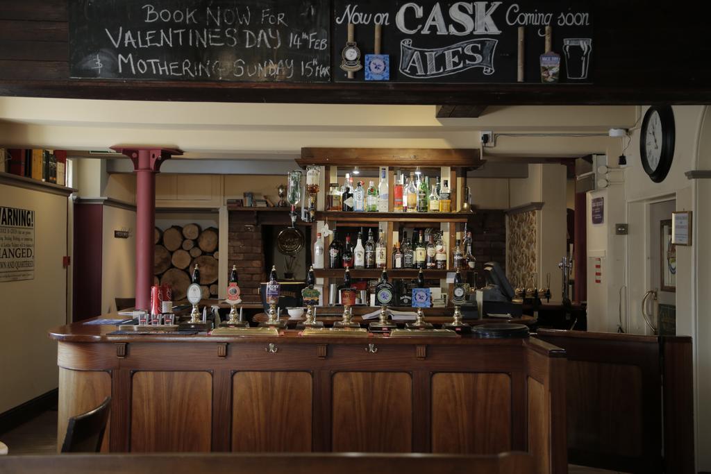 Hanmer Arms Exterior foto